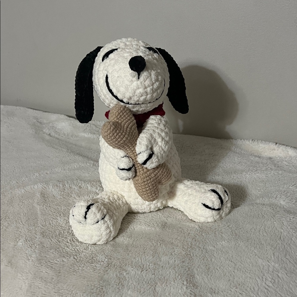 New Handmade crochet Plush Dog Toy Snoopy